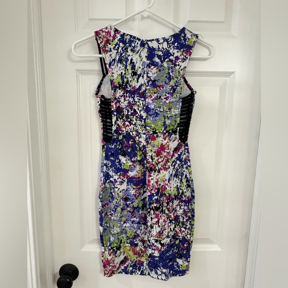 Small multicolor dress.